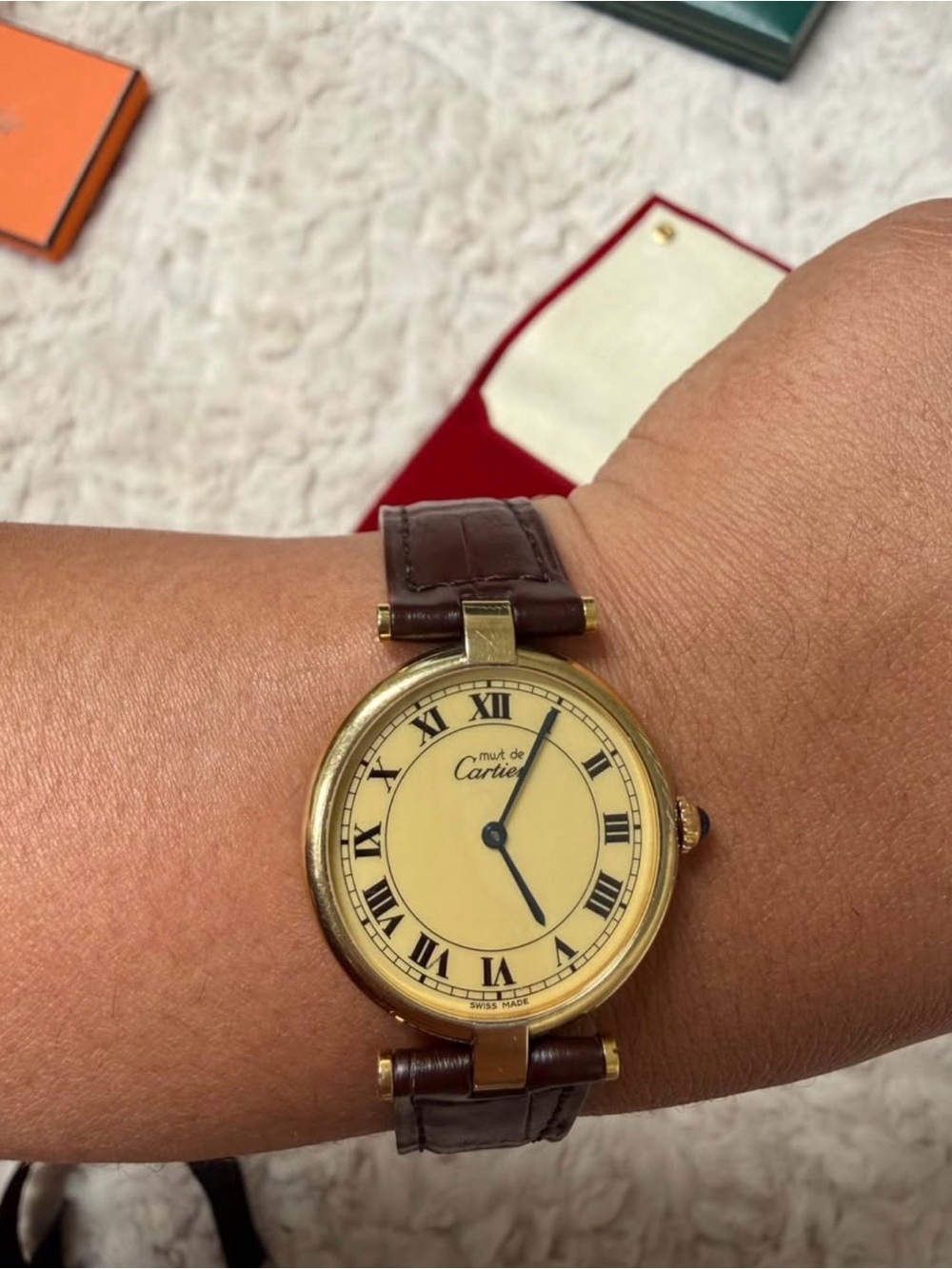Must de Cartier Gold-Tone Round Watch with Brown Leather Strap